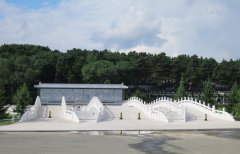 一面墙，一路景：九龙照壁浮雕景墙的诗画之美