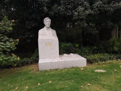 卢星堂 | 笔墨留韵，石雕寄思